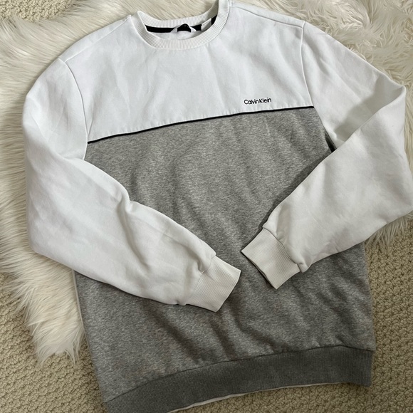 Calvin Klein Other - Calvin Klein Colorblock Neutral Sweatshirt
